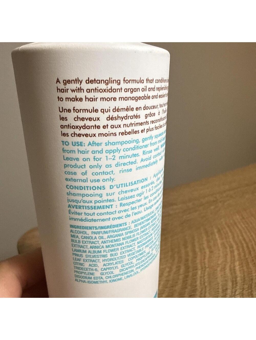 Moroccanoil Hydrating Conditioner Color Safe Sulfate Free - 8.5 oz / 250 mL - Picture 3 of 4